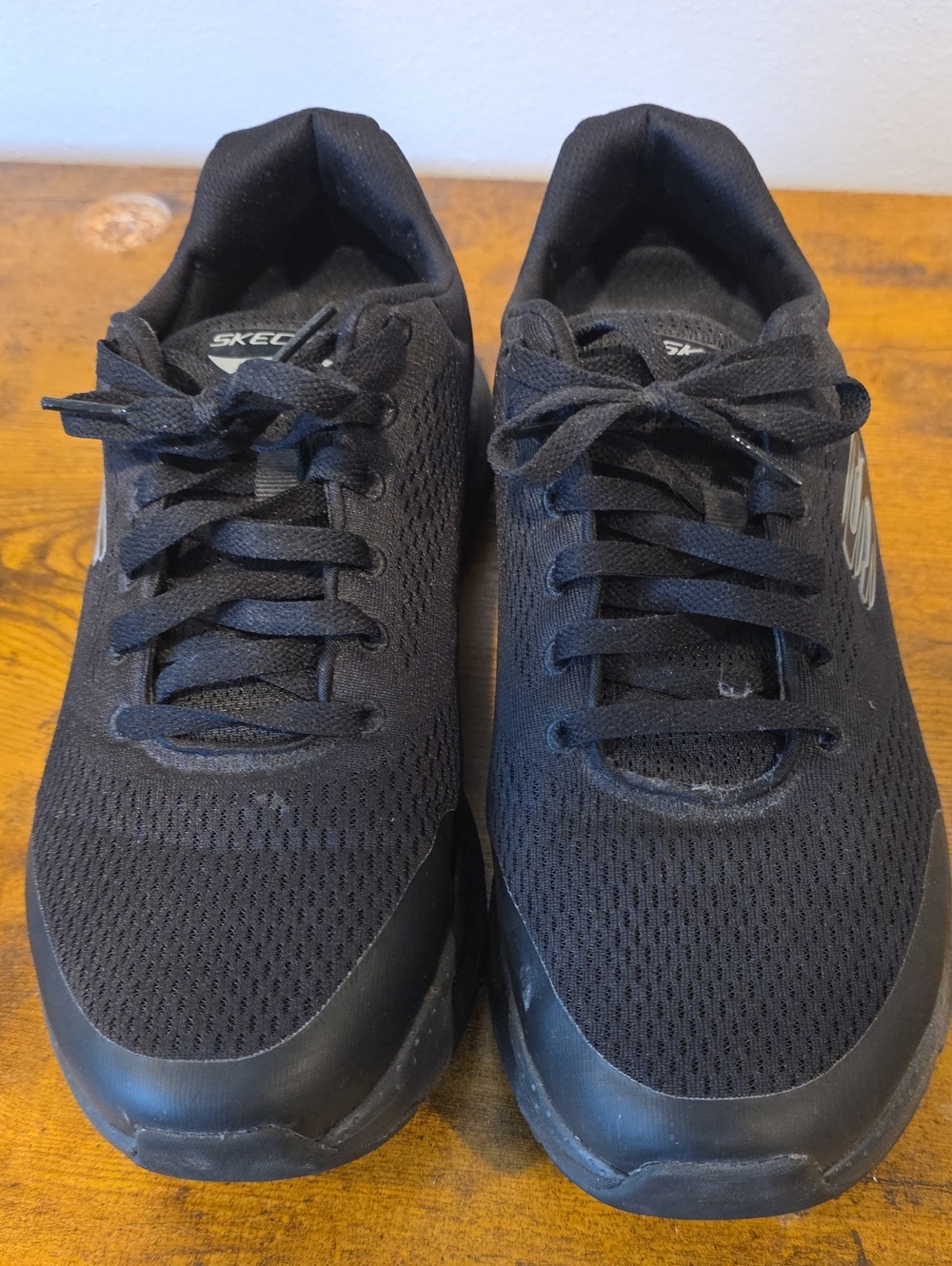 Skechers Men's Black Mesh Lace-Up Sneakers